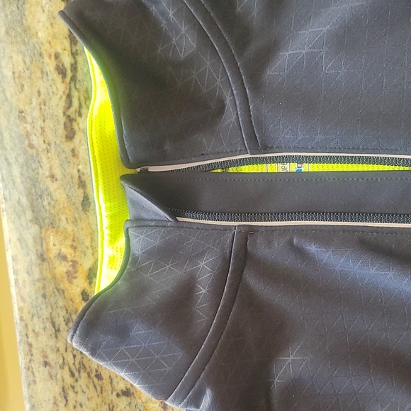 HP!! 🎉🎉Under armour cold gear fitted jacket - Picture 12 of 12